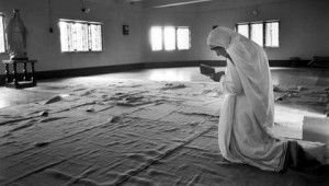 mother-teresa-praying